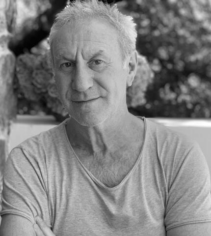 michalis-koutsogiannakis-3-sv