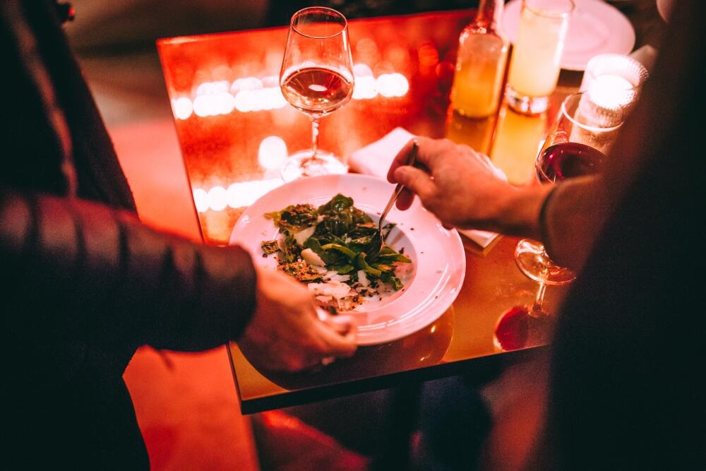 Mat och dryck på folk